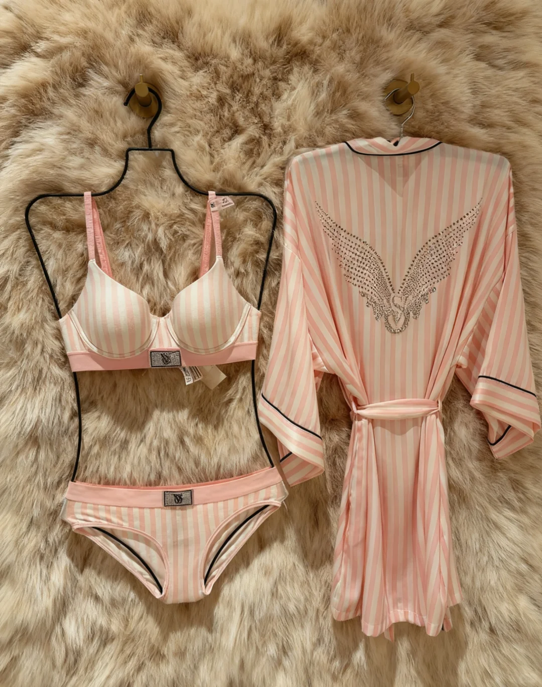 “维秘”经典款睡衣，拒绝❌不了一点😍