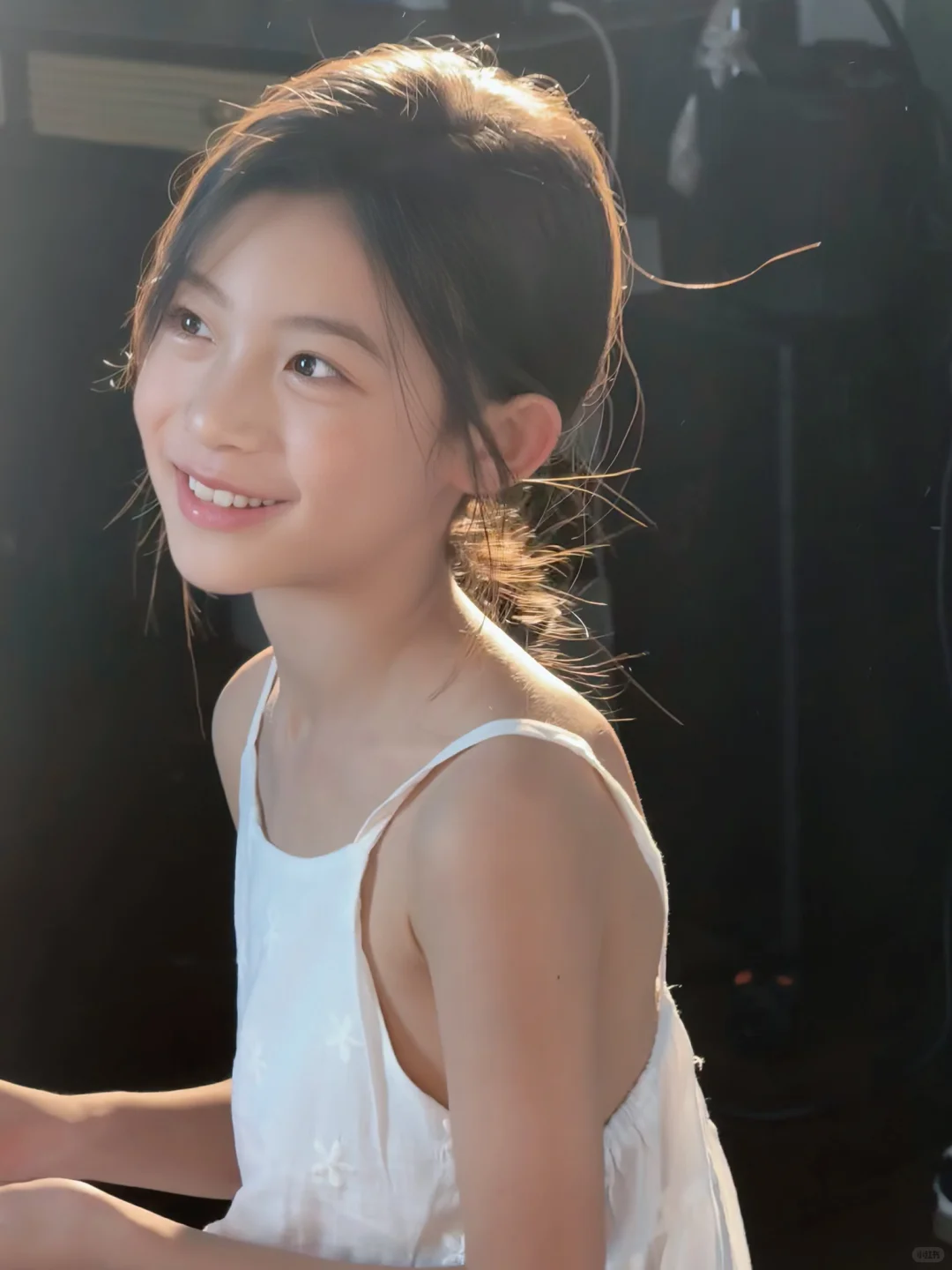 侧脸比正脸好看 ~~~