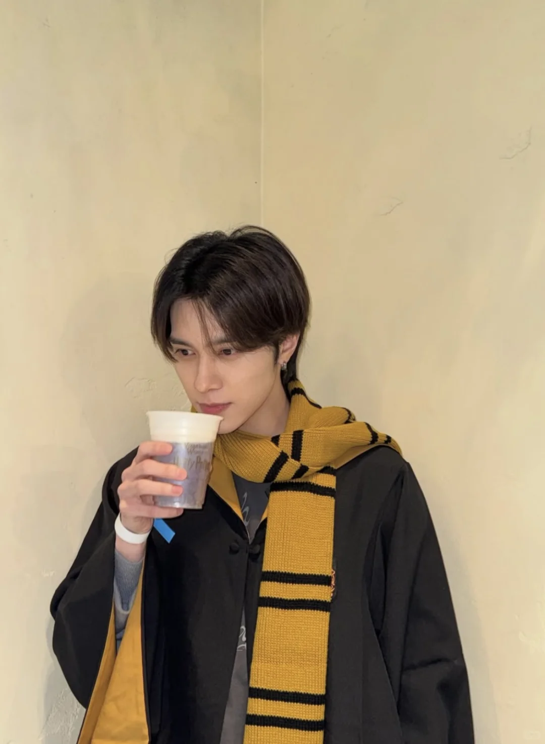 世上怎会有如此帅气的男子