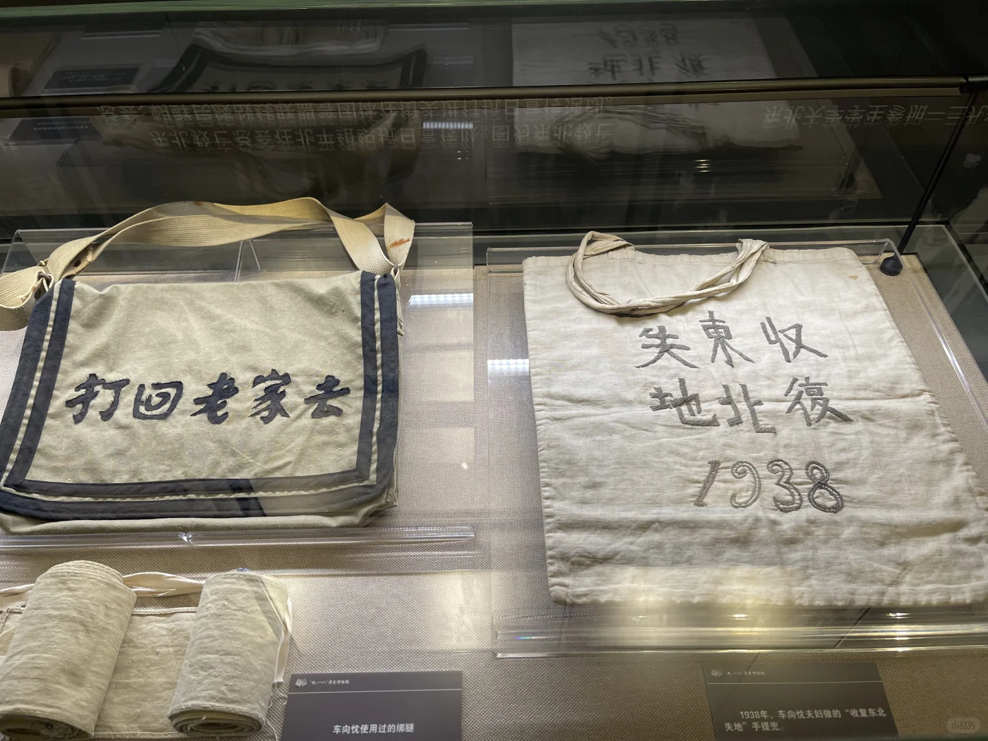 坏人的血才是黑色的，而我们永远万紫千红