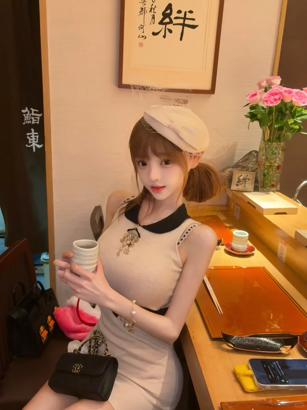 我吃吃地看着你