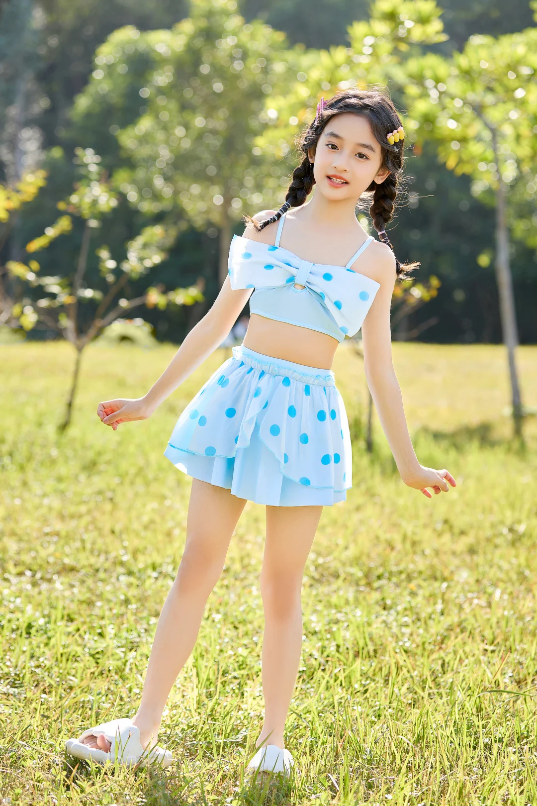 这个蝴蝶结泳衣真的好可爱啊～