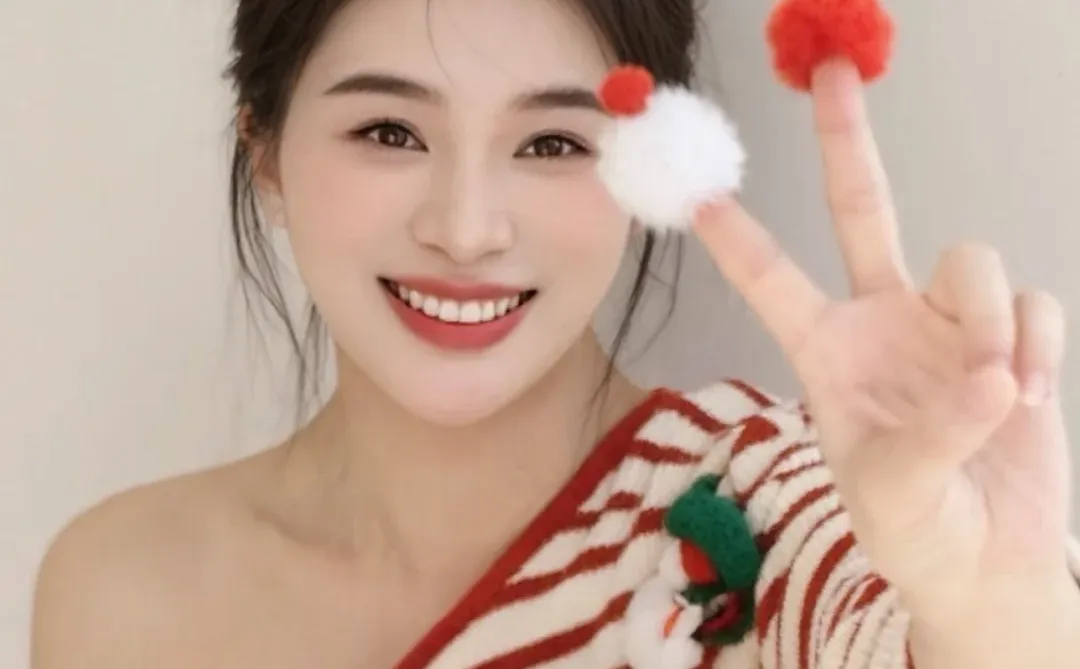 🧣𝙈𝙚𝙧𝙧𝙮 𝘾𝙝𝙧𝙞𝙨𝙩𝙢𝙖𝙨 ·🎅🏻