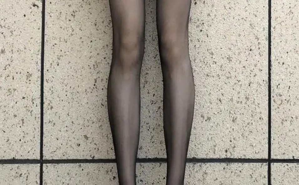 谁懂啊🤩 这蝴蝶结丝袜也太绝了吧！