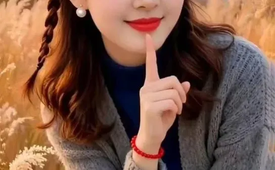 高清美女图片 美图分享 芦苇荡美女