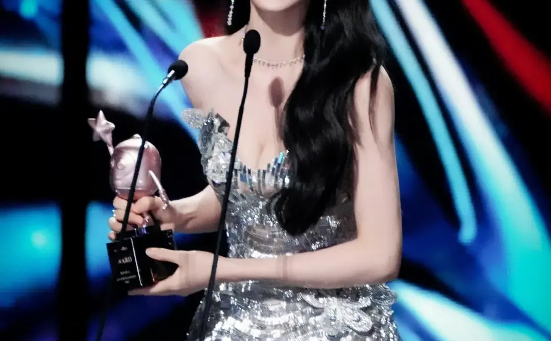 小田真的是极品女神啊！