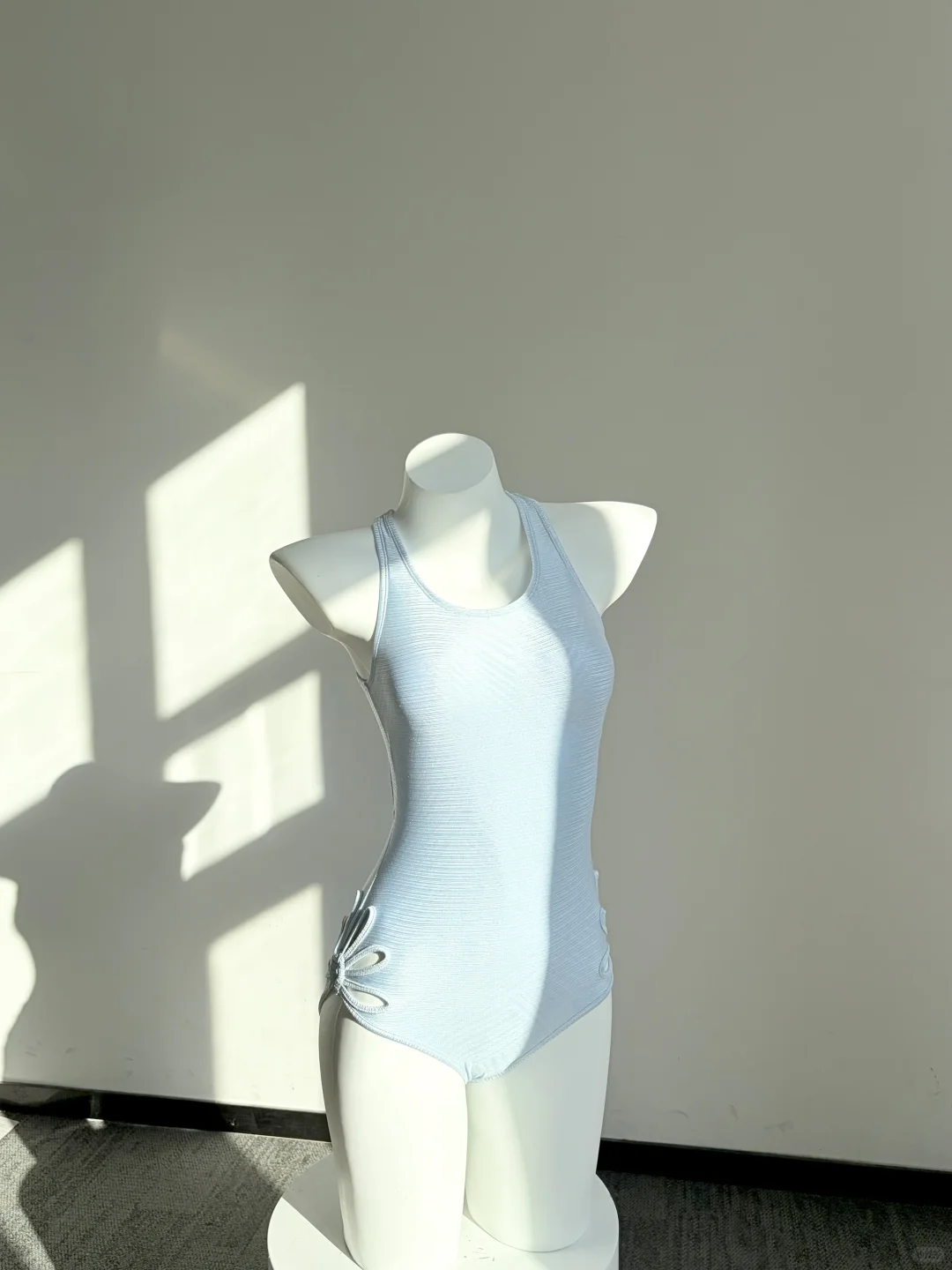 温泉泳衣黑vs浅蓝二选一！谁来帮我断个卦🧐？