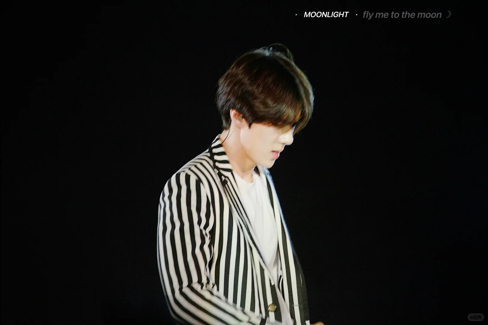 吴世勋横屏壁纸！！！