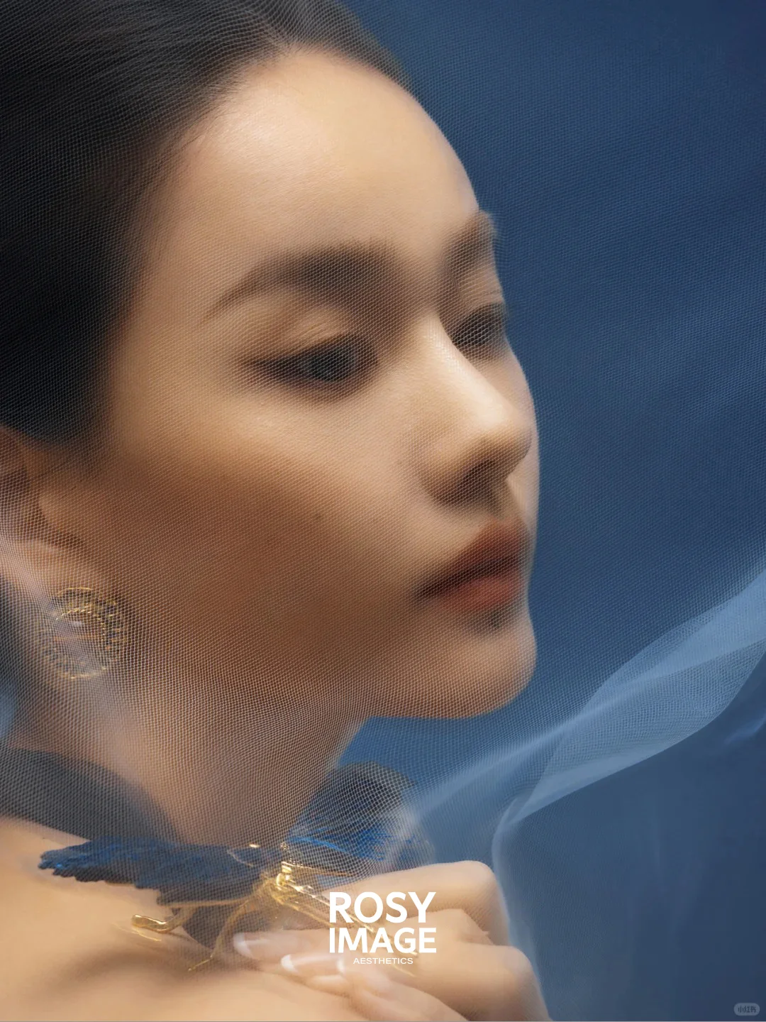 蝶影蓝调｜拍出电影感的艺术写真