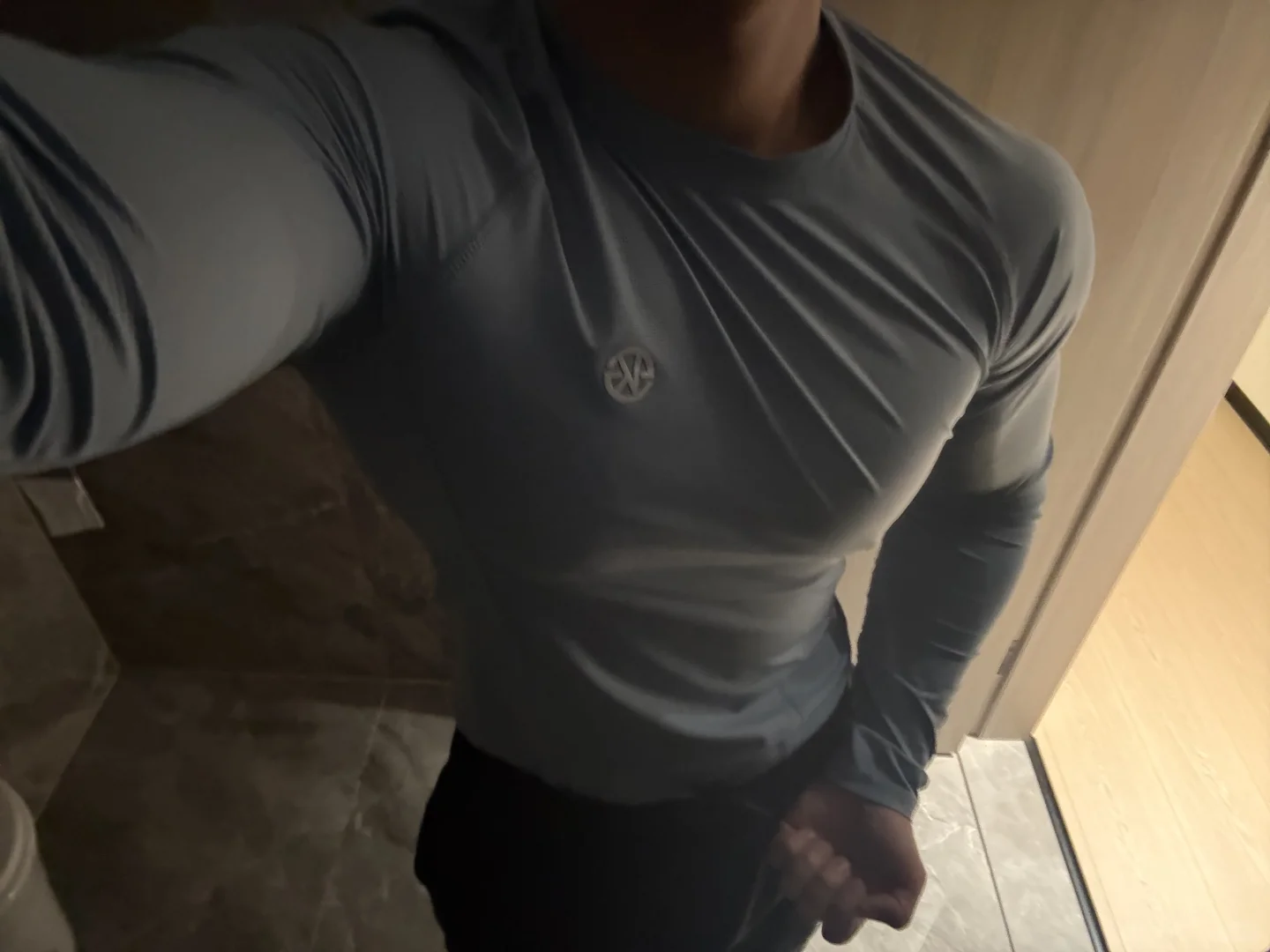 没跟少妇聊过天，感觉很高冷