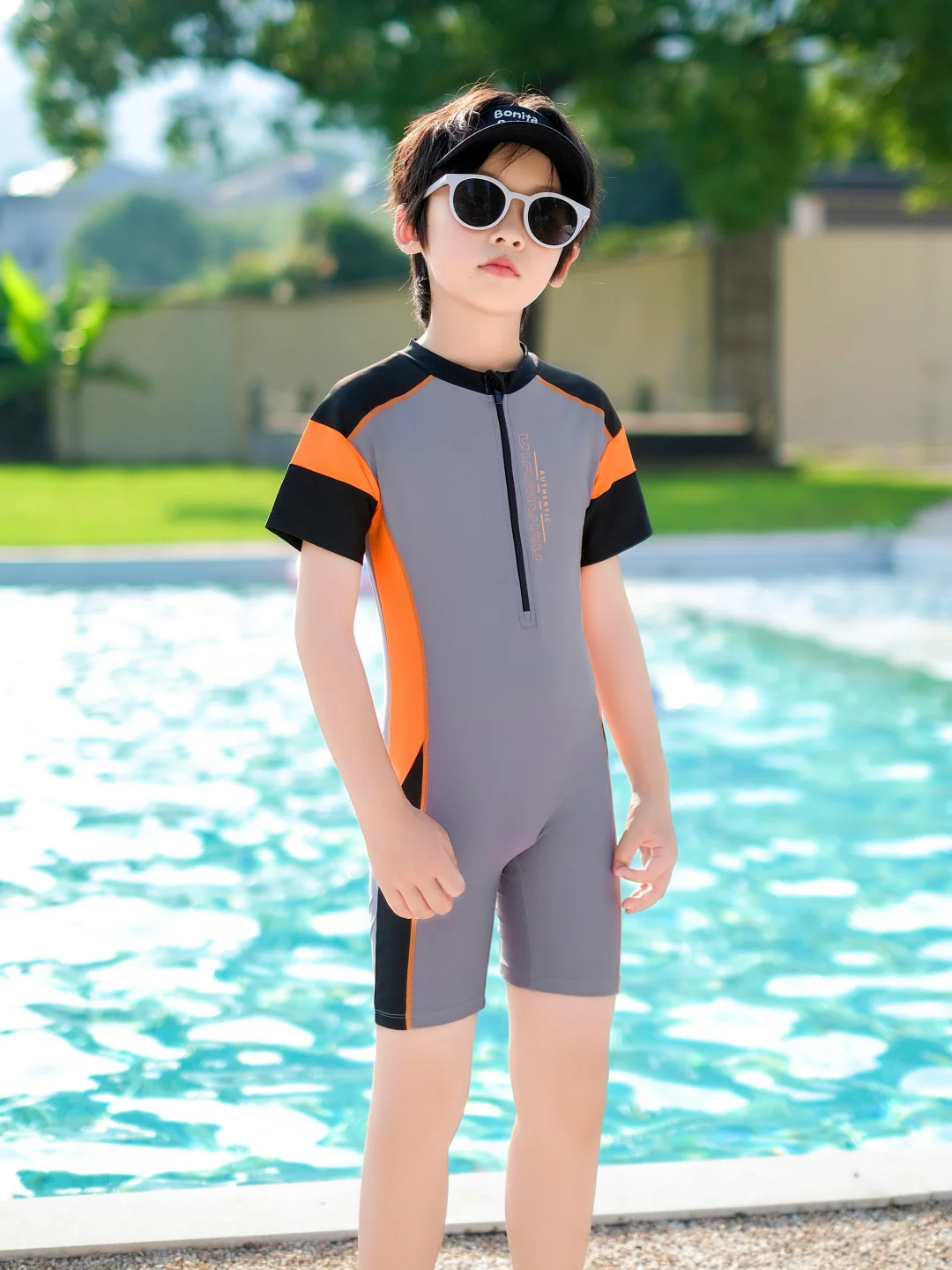 这件灰蓝撞色竞速泳衣！真的泰酷啦！💙