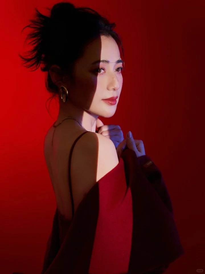 美到犯规的红色系肖像写真，高级又吸睛！