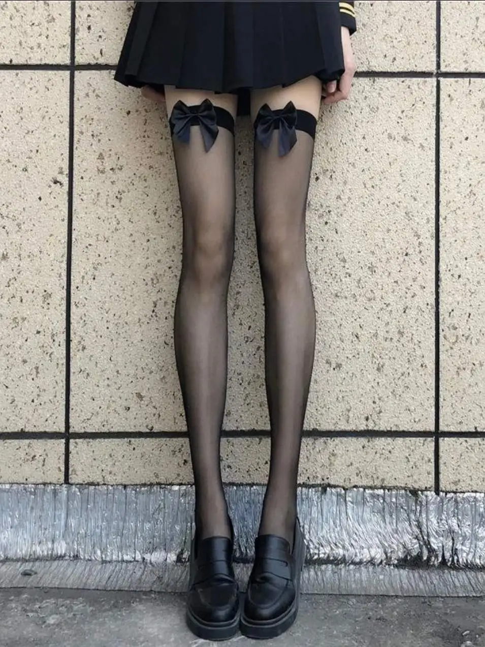 谁懂啊🤩 这蝴蝶结丝袜也太绝了吧！