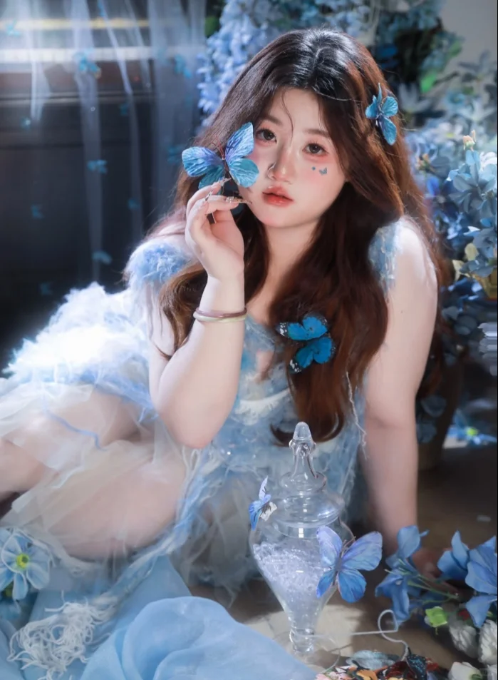 180斤纯欲甜妹来也‼️生日写真就拍蝴蝶写