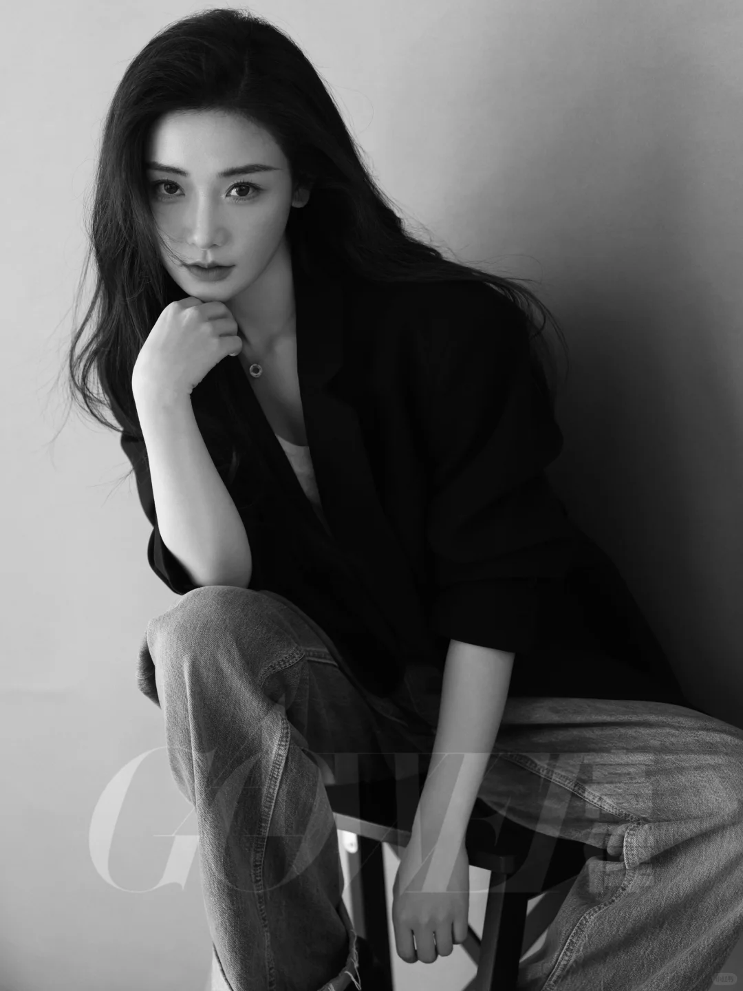 她好迷人｜黑白情绪肖像