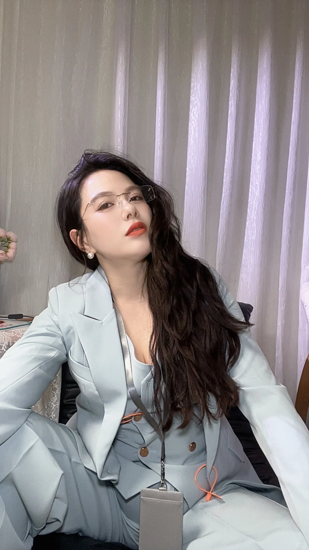 微胖少妇、反差感、制服御姐