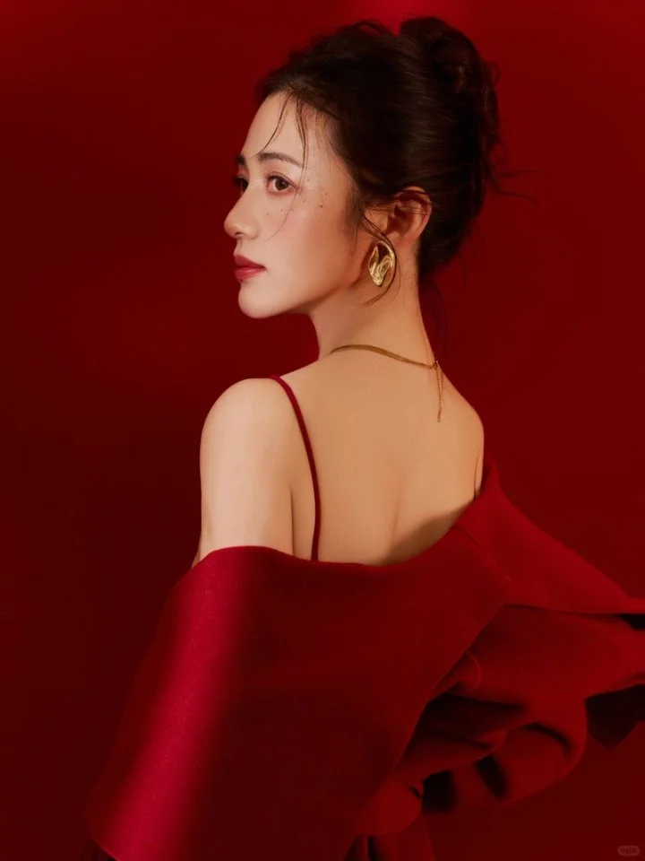 美到犯规的红色系肖像写真，高级又吸睛！