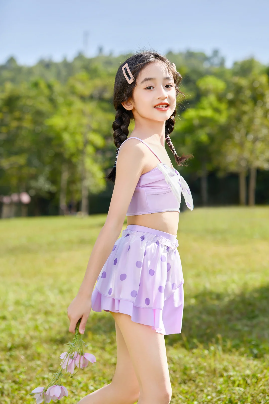 这个蝴蝶结泳衣真的好可爱啊～