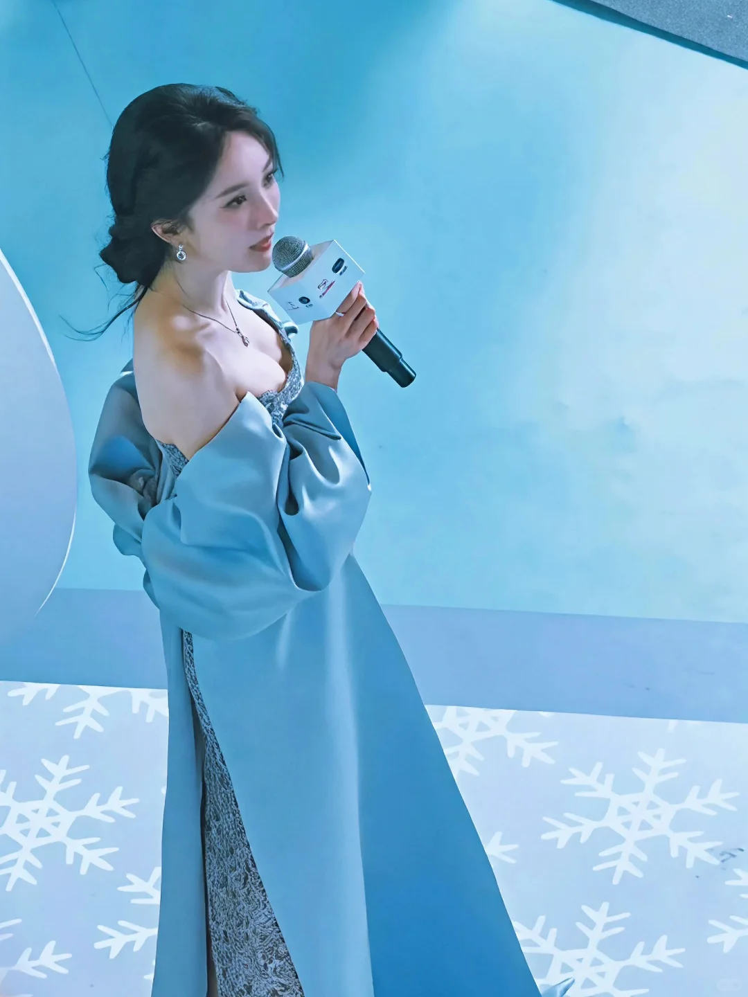 和杨幂对视的那一刻是不是仿佛看到天仙下凡