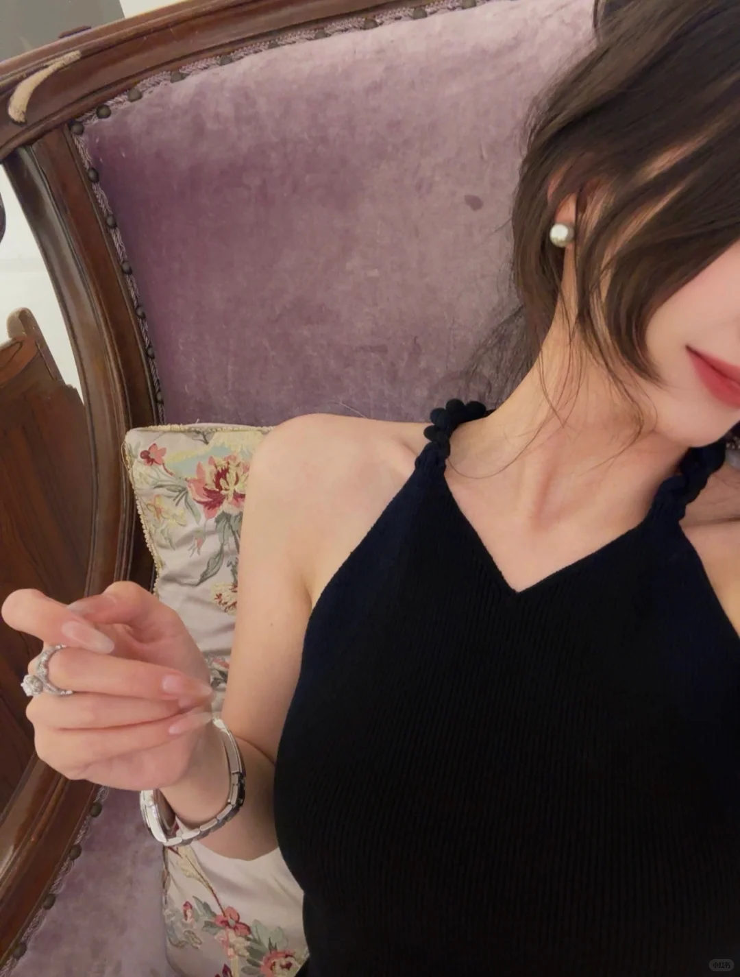 中年少妇 没钱但侧脸还行 哈哈哈哈哈