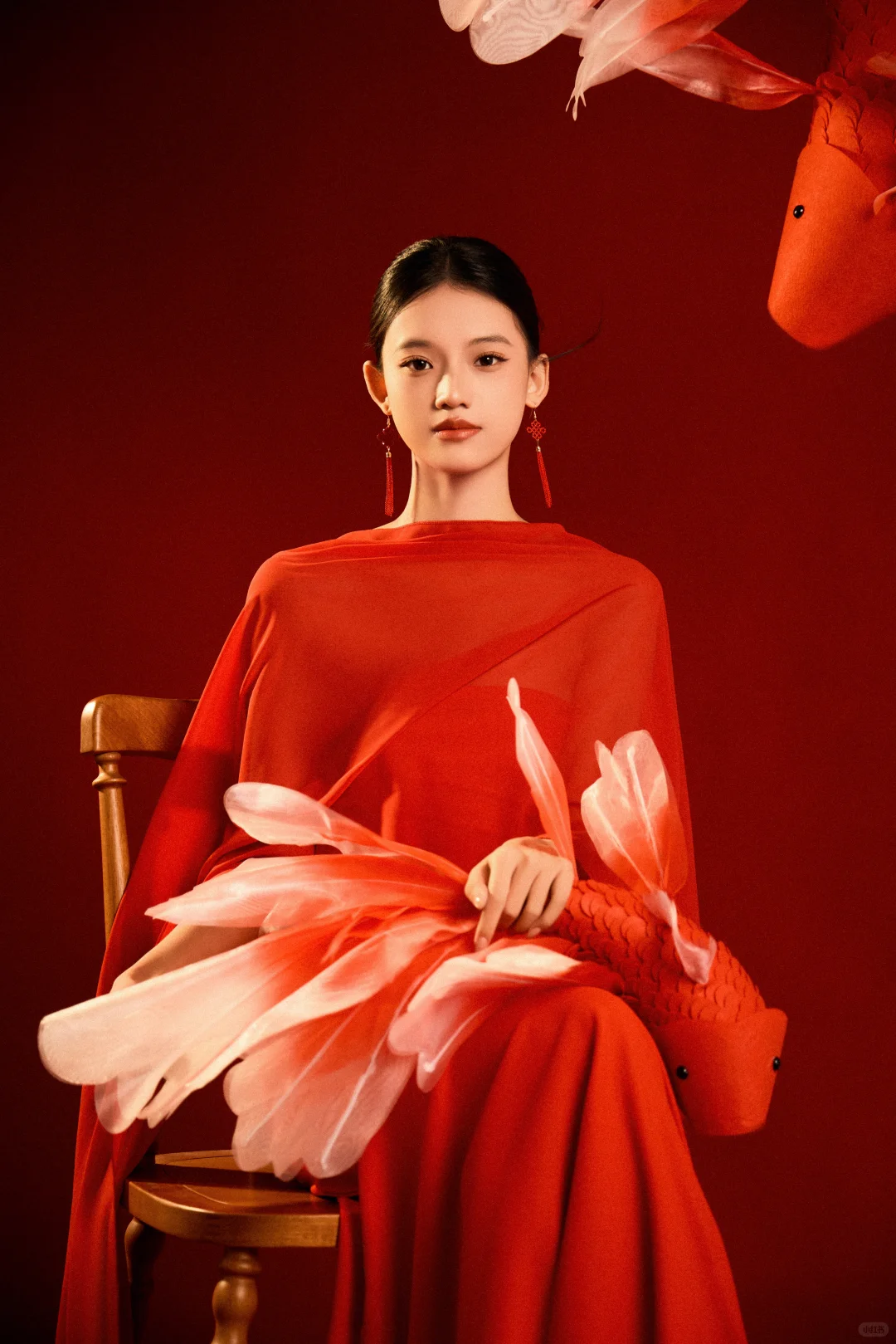新年写真｜锦鲤附体，红色就是该中国女人穿
