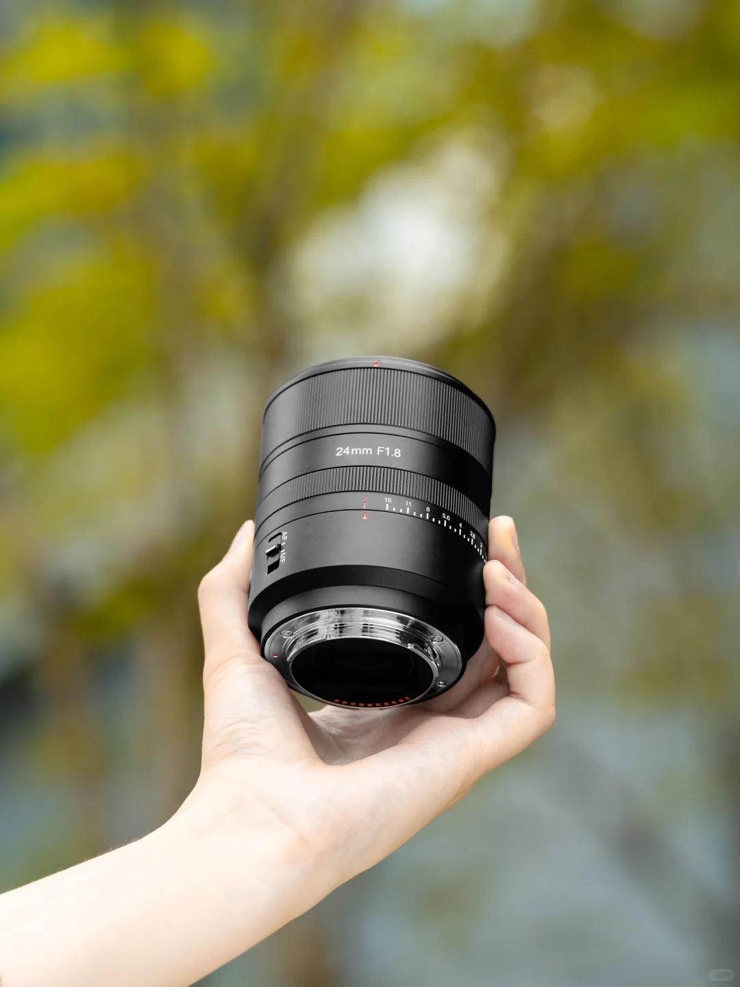 情绪人像的神🍂七工匠24mm1.8