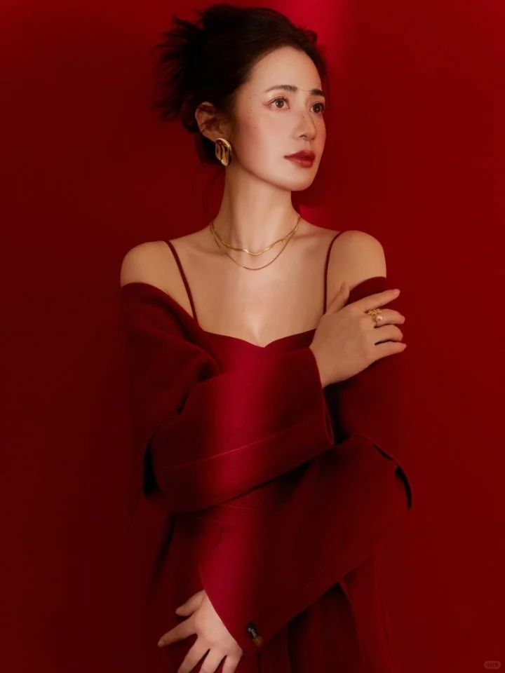 美到犯规的红色系肖像写真，高级又吸睛！