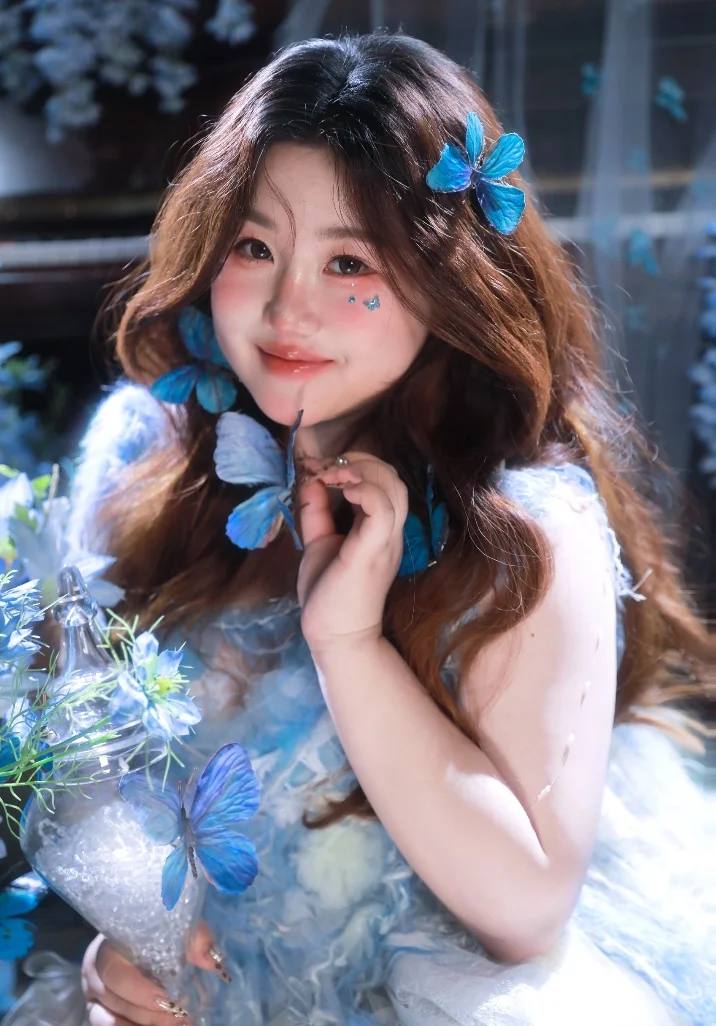 180斤纯欲甜妹来也‼️生日写真就拍蝴蝶写