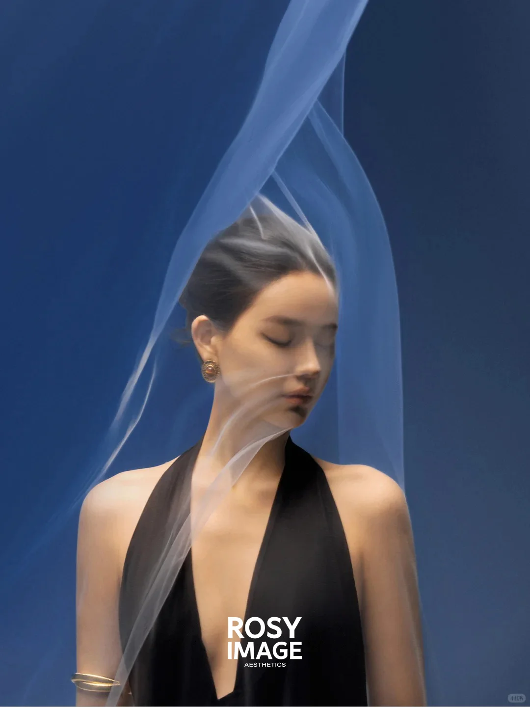 蝶影蓝调｜拍出电影感的艺术写真