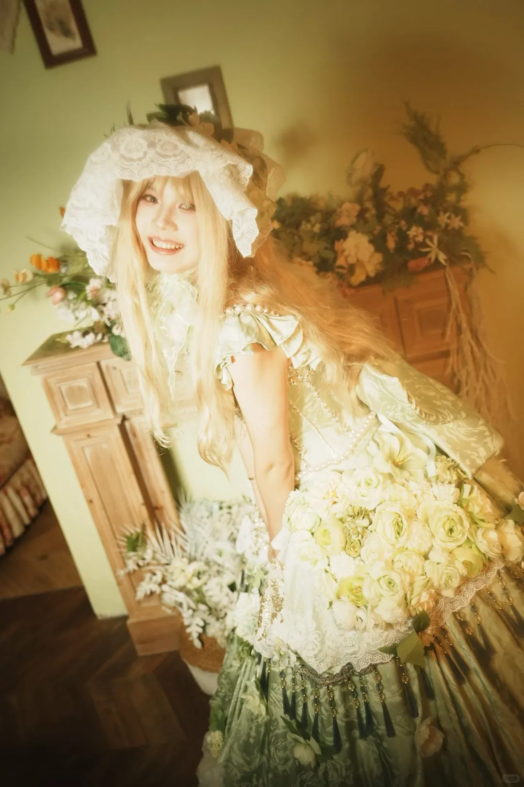 女大学生勇闯自拍馆，40➕拍九套写真