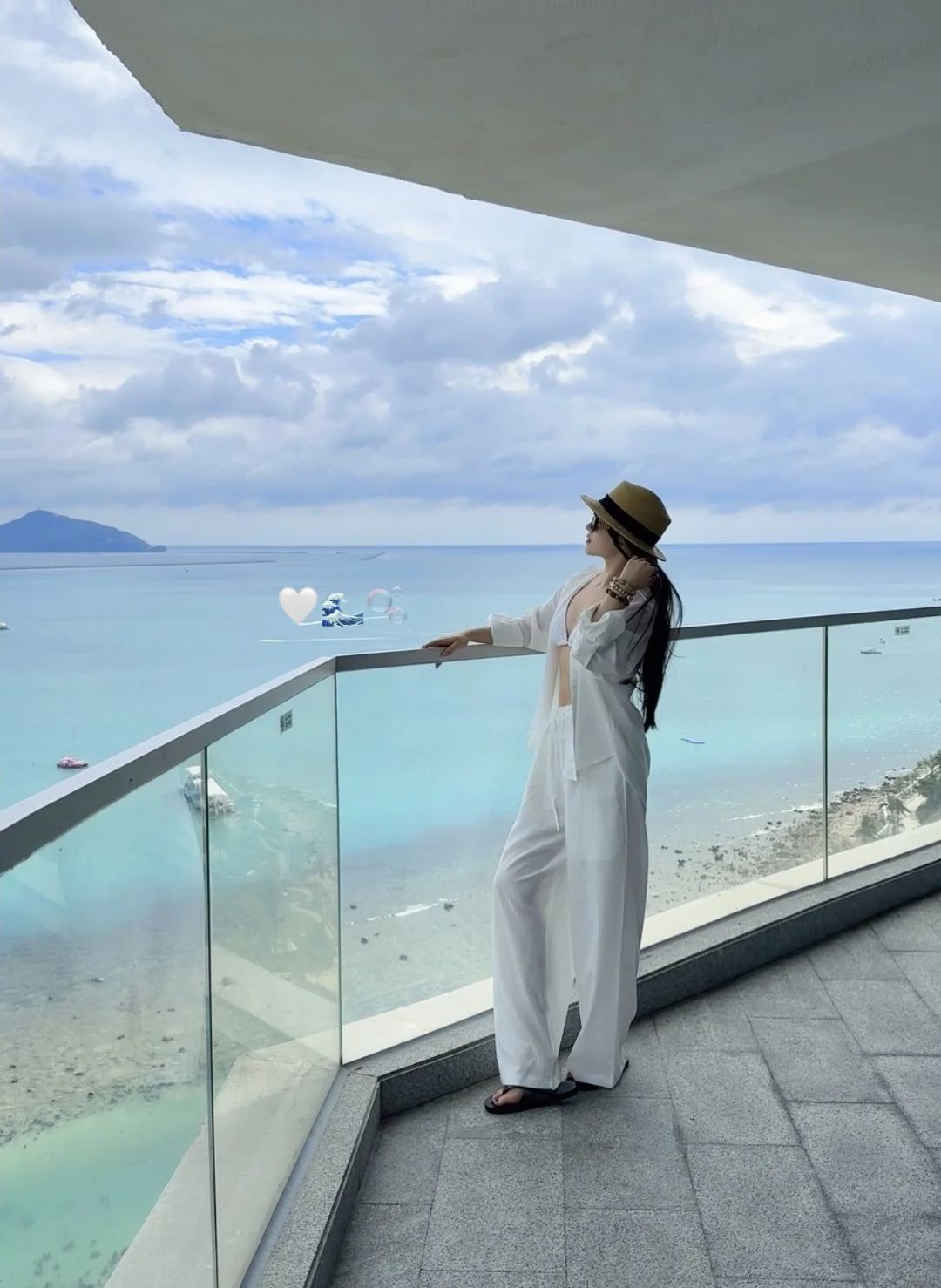 分享自然不露脸海岛拍照姿势&超出片穿搭🩵