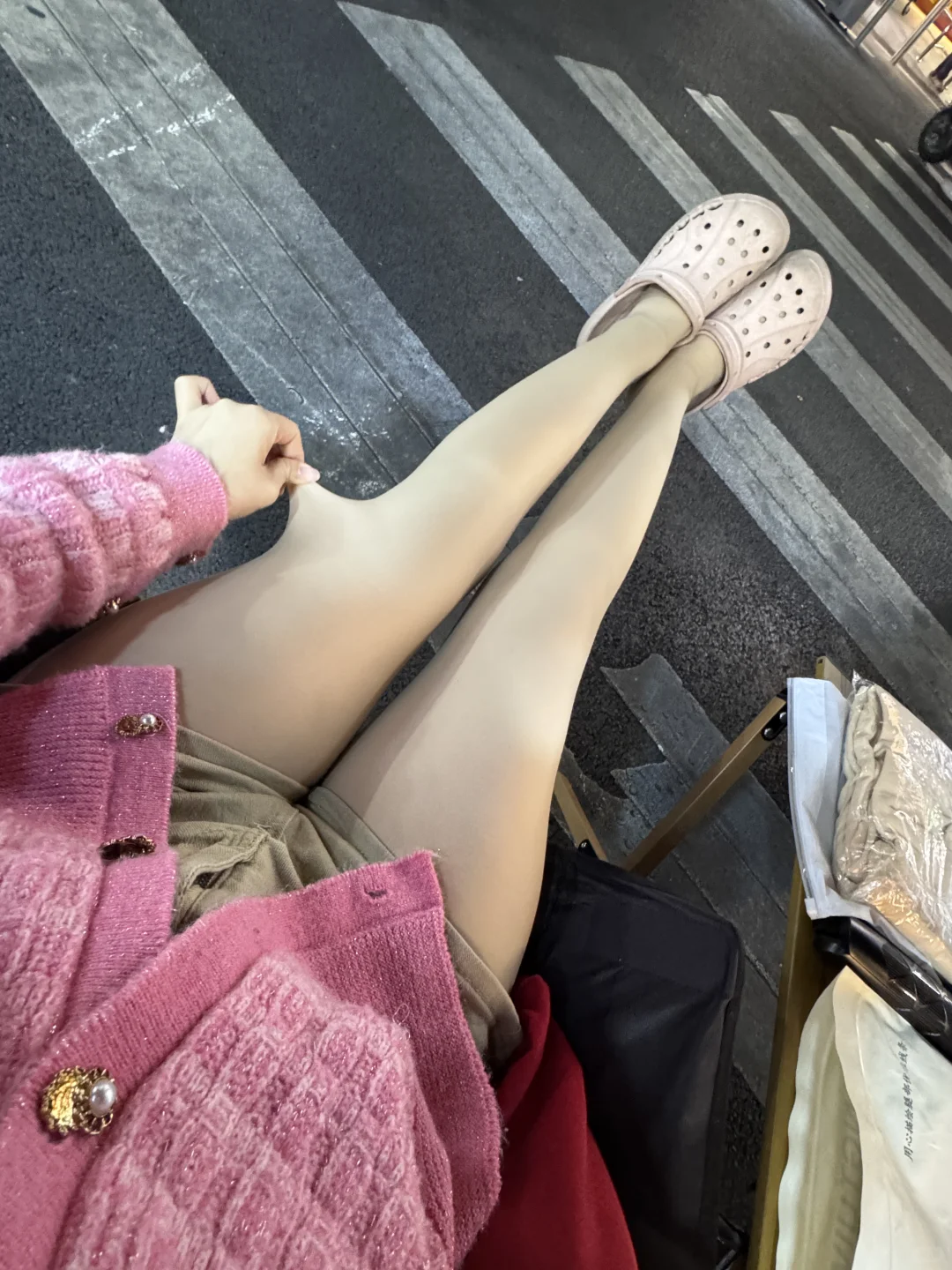 哇塞！实况直出！这才是真·活人美腿即视感！