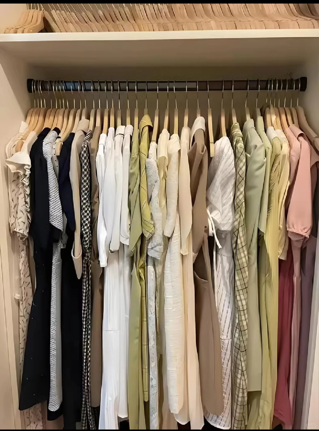 闲置衣服无偿宋给需要的姐妹