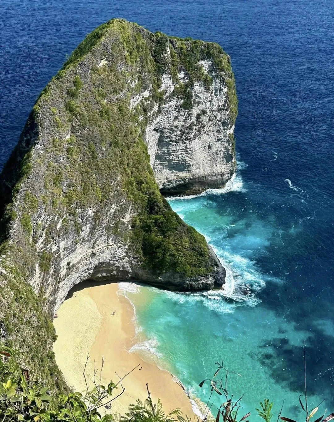 想看看各位刘亦菲巴厘岛穿搭