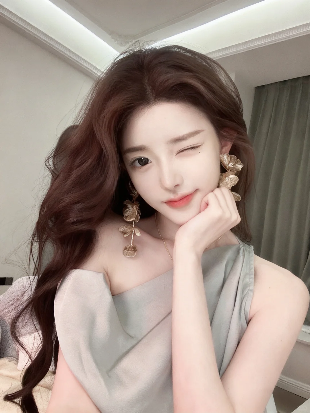 第一次当美女 手都P酸了