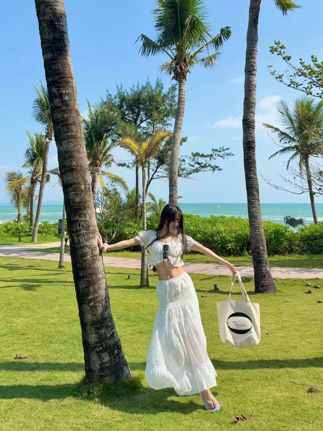 分享自然不露脸海岛拍照姿势&超出片穿搭🩵