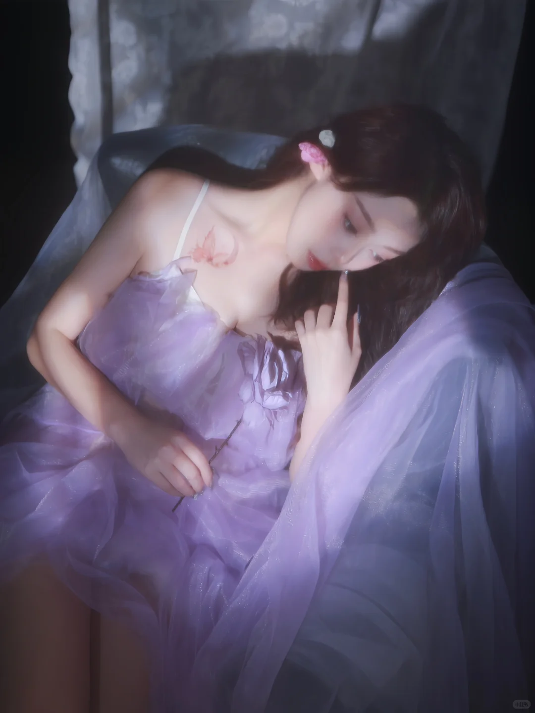 姐妹们，这组片子不算太露吧，求过