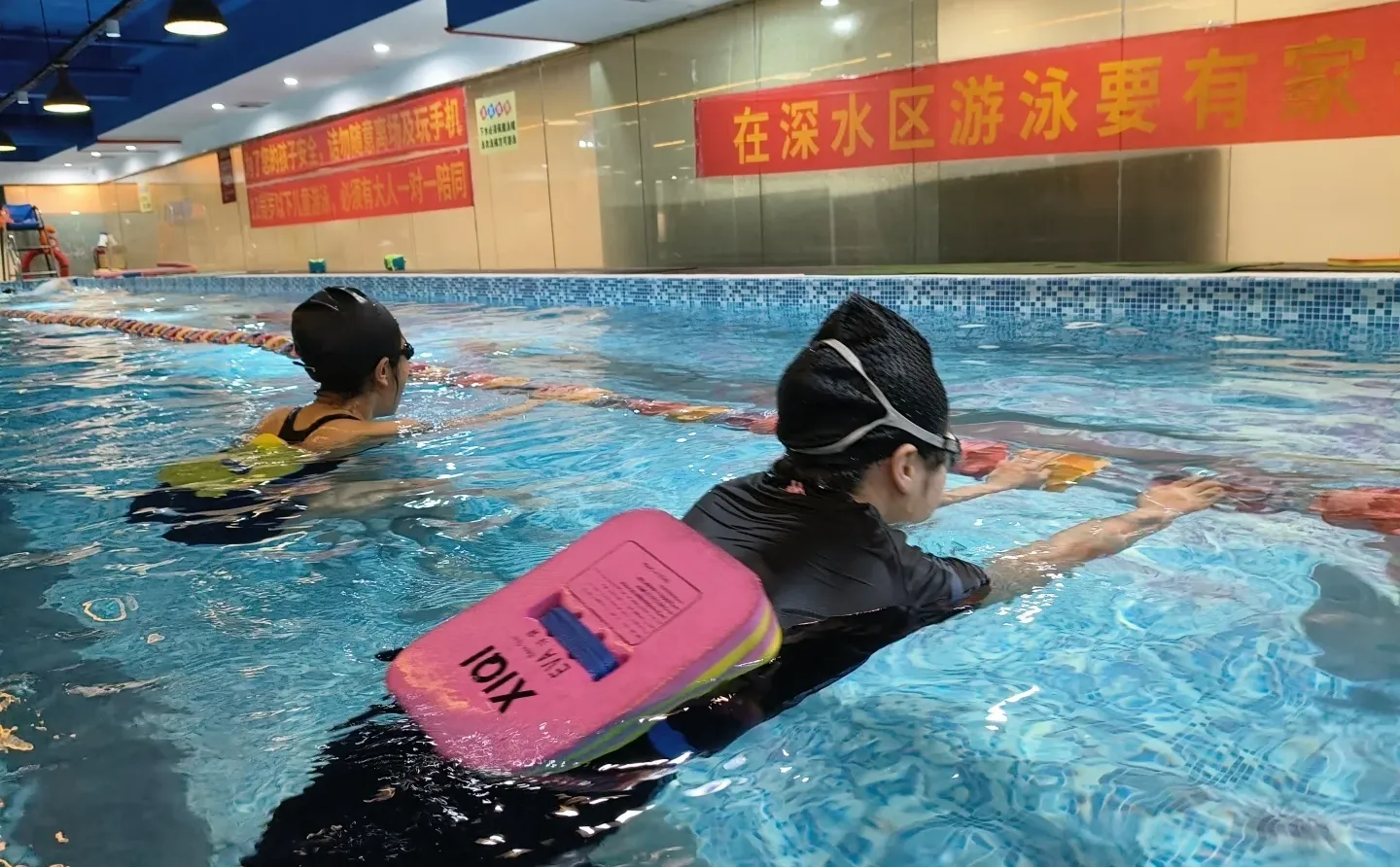 广州游泳女教练包学会🌟赠送游泳+健身