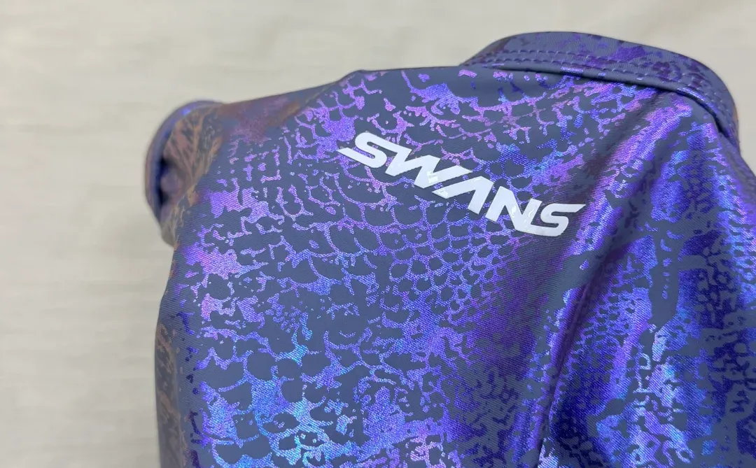 请大胆穿竞速泳衣！