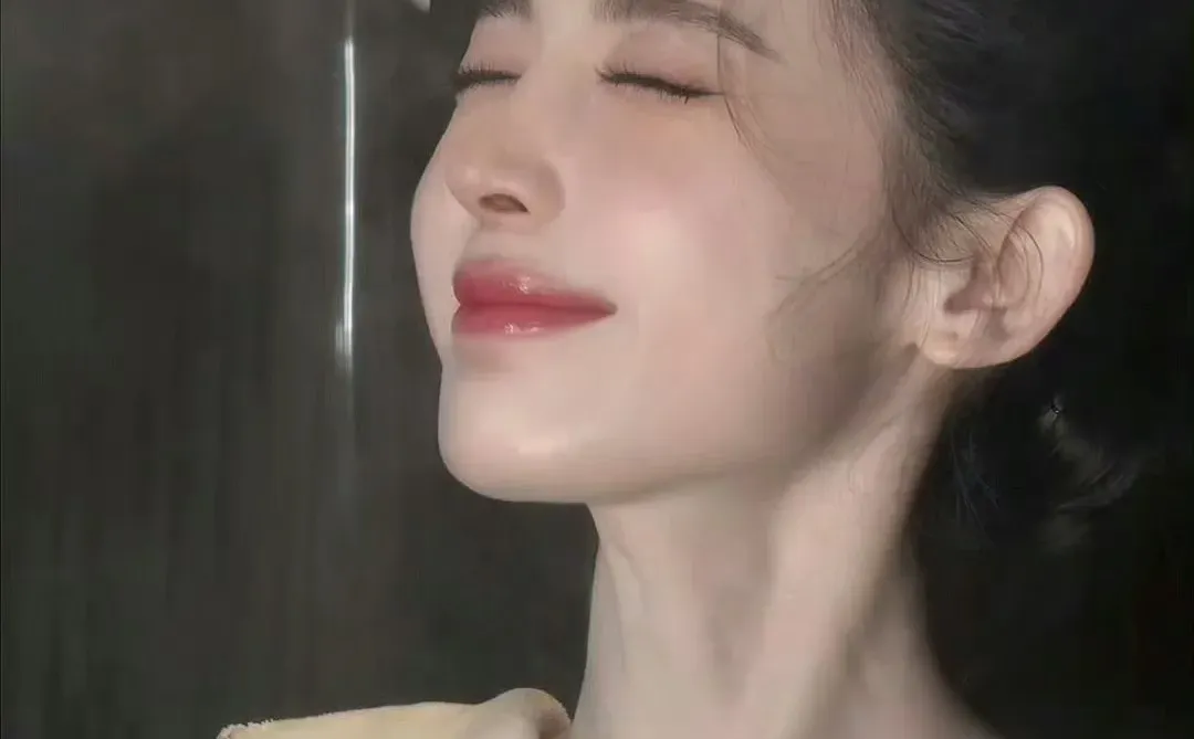 真的会有这么美的脸吗……