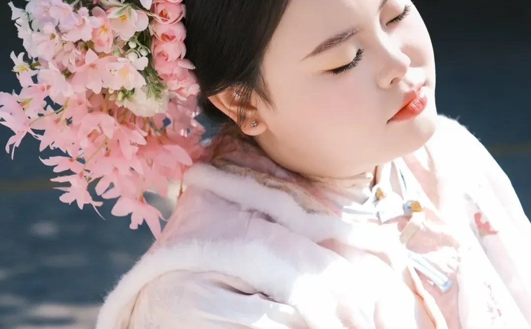 圆脸胖mm，也能美出圈，可爱从不被体重定义