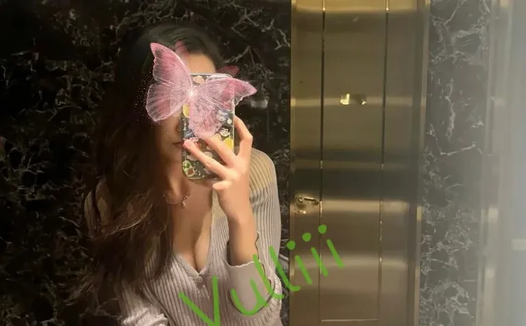 分享老婆，日常