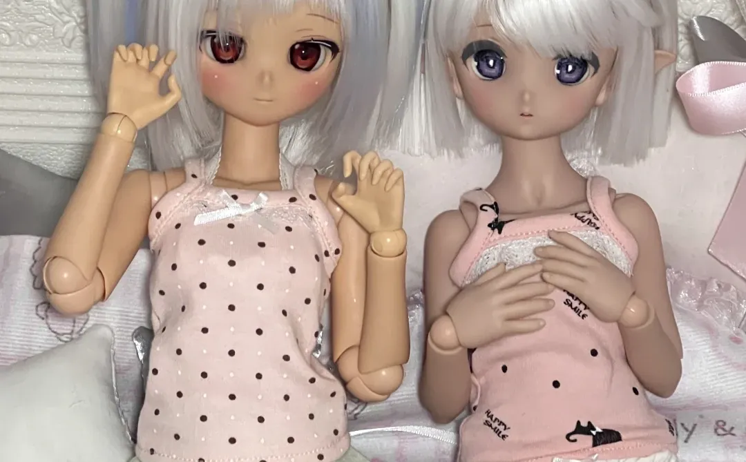 贴贴👩‍❤️‍👩