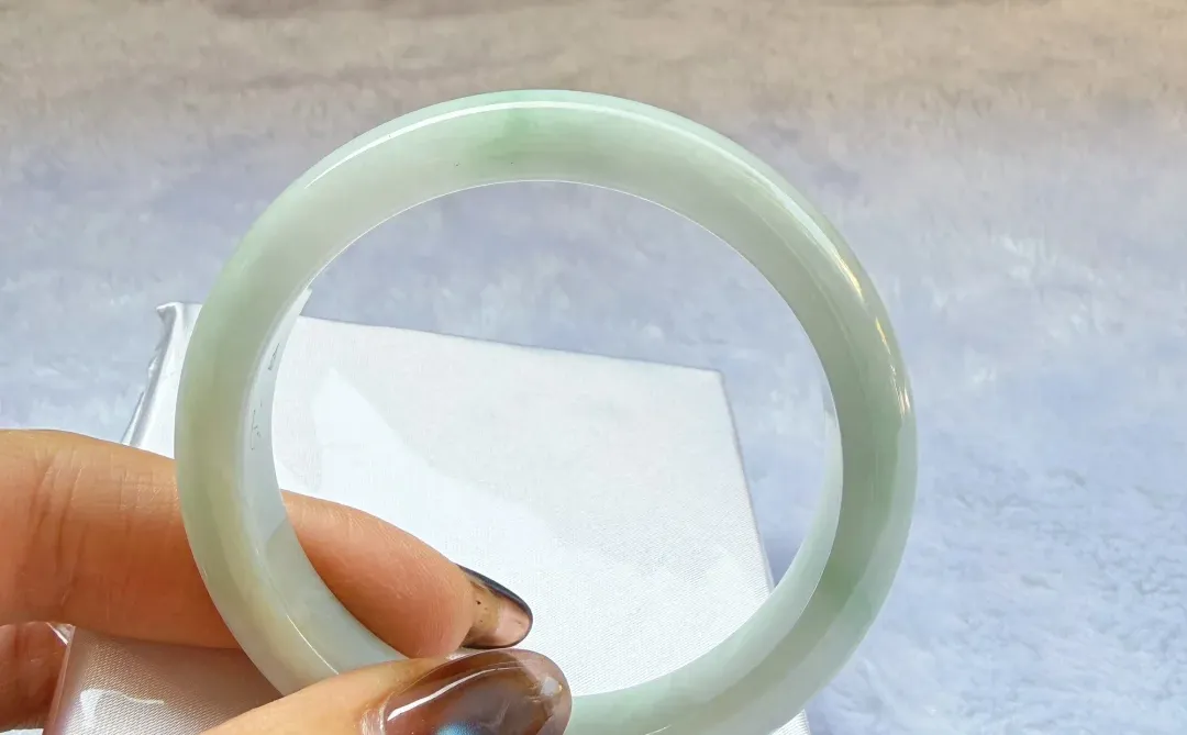 💎今晚直播捡漏！糯种翡翠女款来啦~