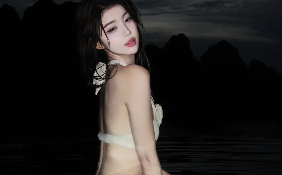 爱像一场大雨 淋湿我的眼睛