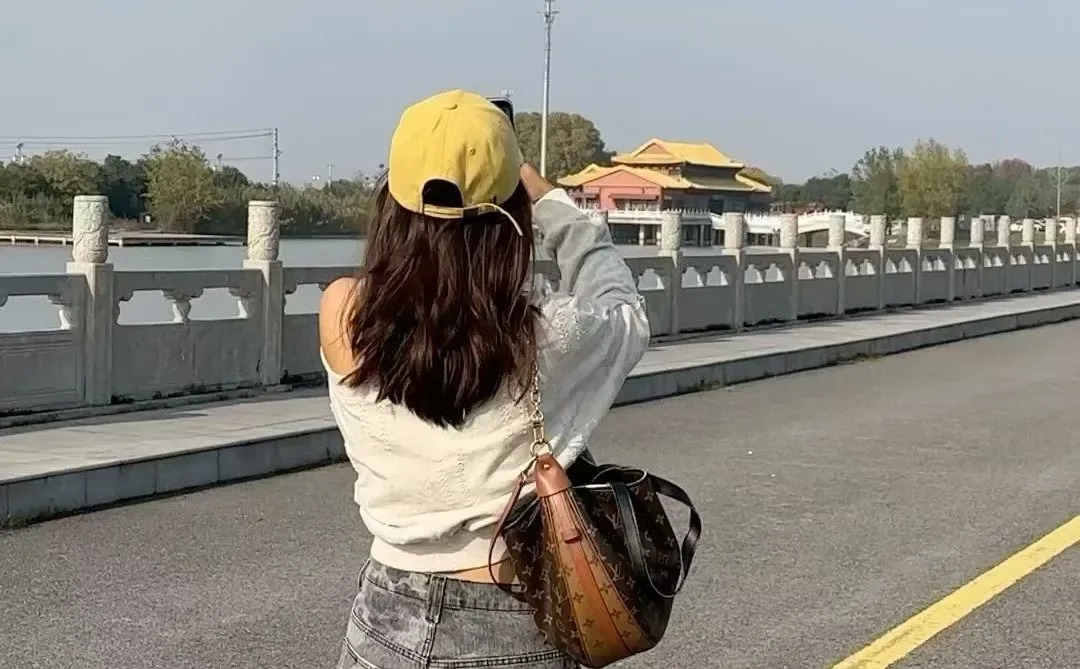 31岁年入百万后，美貌身材爆炸式提升了