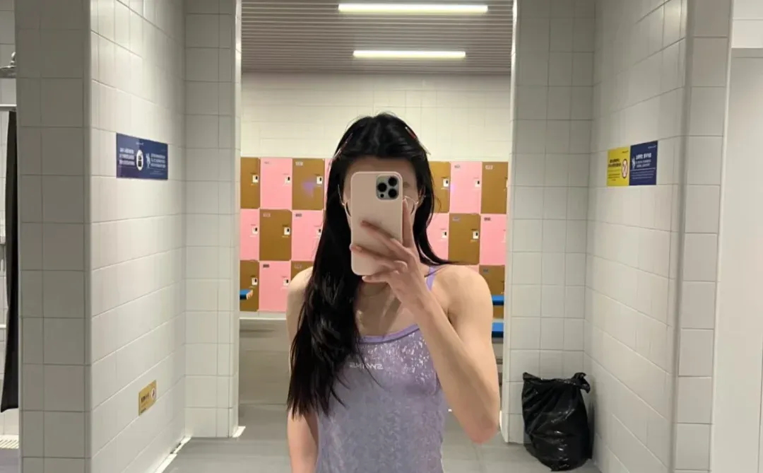 游泳女教练，私人教练