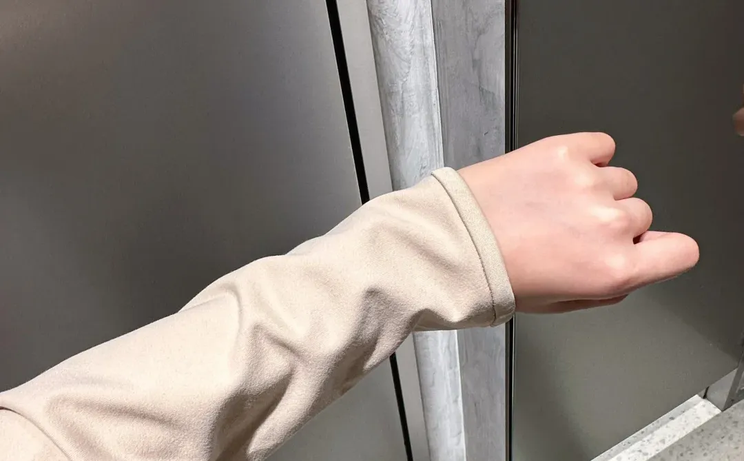 可隆新品女士上衣