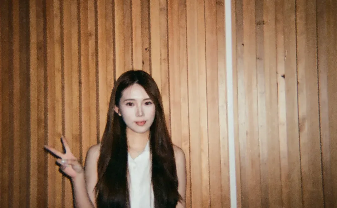 女大学生OOTD｜白月光