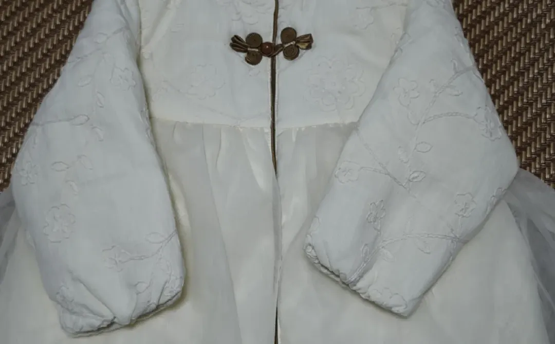 哪套周岁宴衣服好看